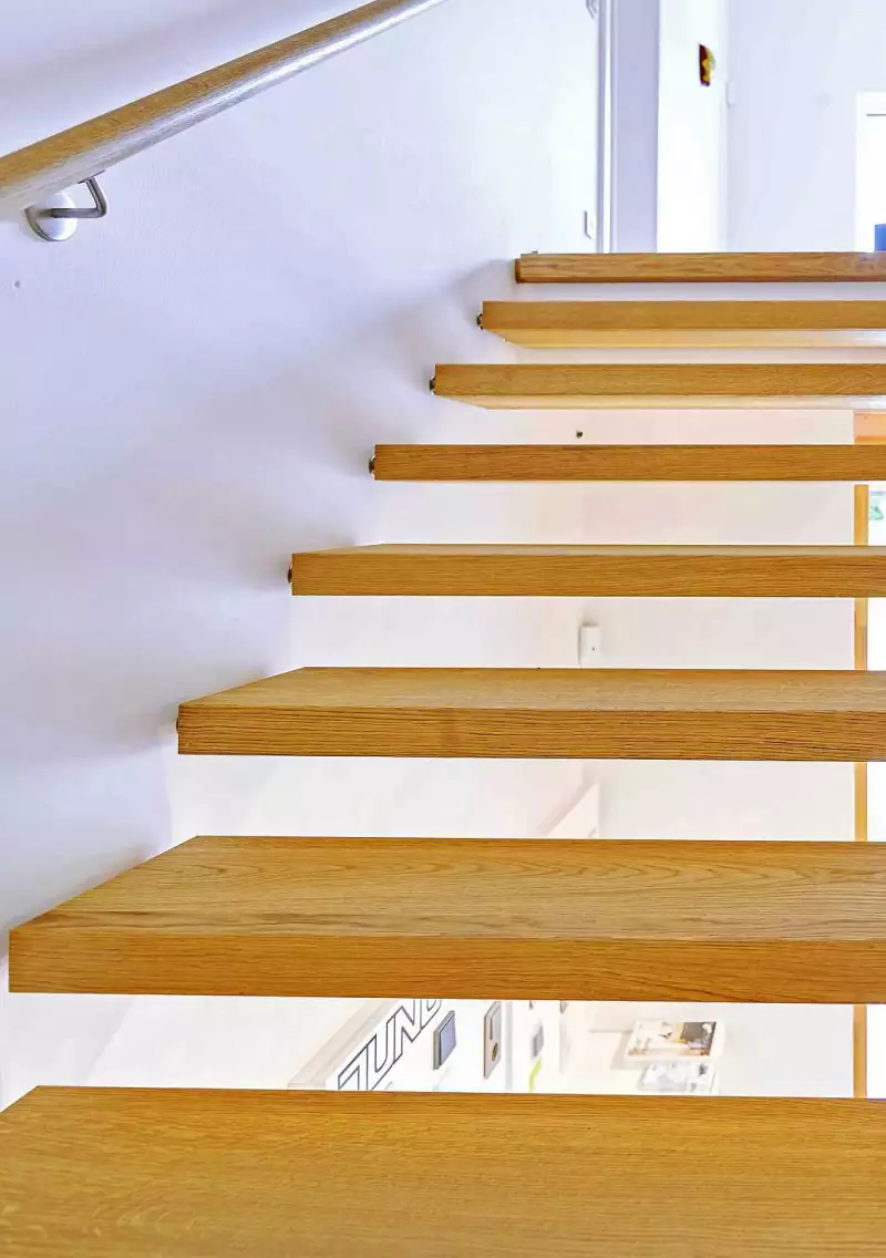 Lichtdurchflutetes Treppenhaus Lechner Hausbau Baustoff Holz Fachwissen Kay